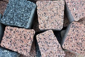 Układanie kostki brukowej betonowej – wybierz doświadczoną firmę z Warszawy