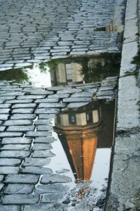 Unikaj wilgoci w swoim domu-wykonaj hydroizolację. Beton wodoszczelny, badania szczelności hydroizolacji